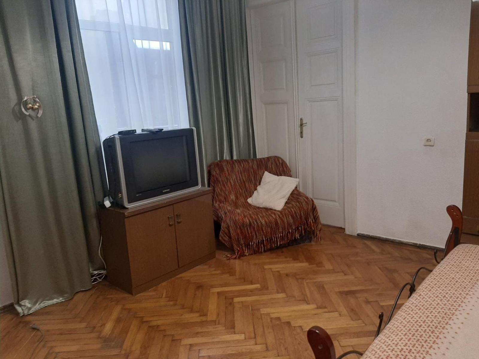 Kvartira Na B Khmelnytskoho Lviv Buitenkant foto